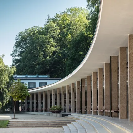 Lázeňská kolonáda v Luhačovicích Lázeňská kolonáda v Luhačovicích