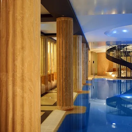 dvoupatrové wellness v hotelu Alexandria dvoupatrové wellness v hotelu Alexandria